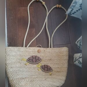 Vintage wicker turtle  bag novelty super Adorable.  Perfect for the beach